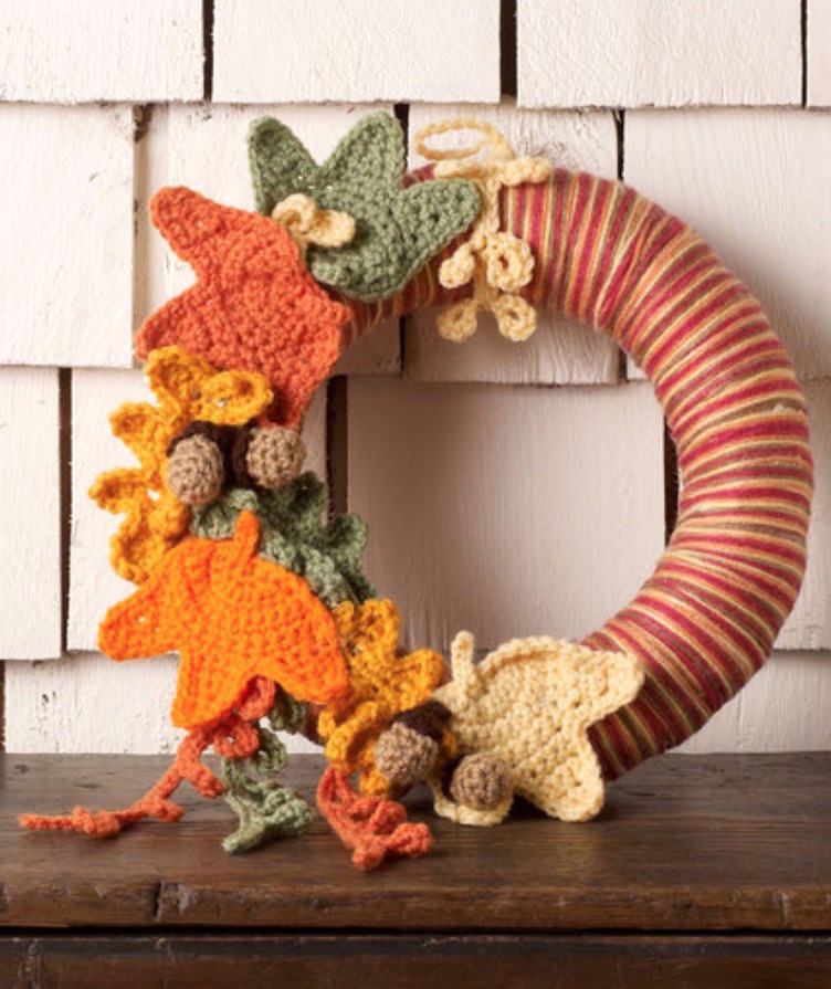 Autumn Leaves Wreath free fall crochet pattern