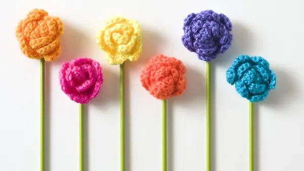 Make a Colorful Crochet Flowers Bouquet
