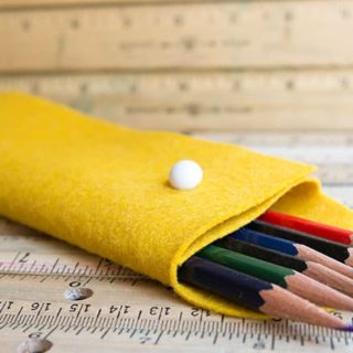 DIY pencil pouch made with felt
