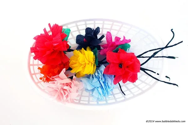 How to Make Crepe Paper Flowers - DIY Crepe Flower Craft