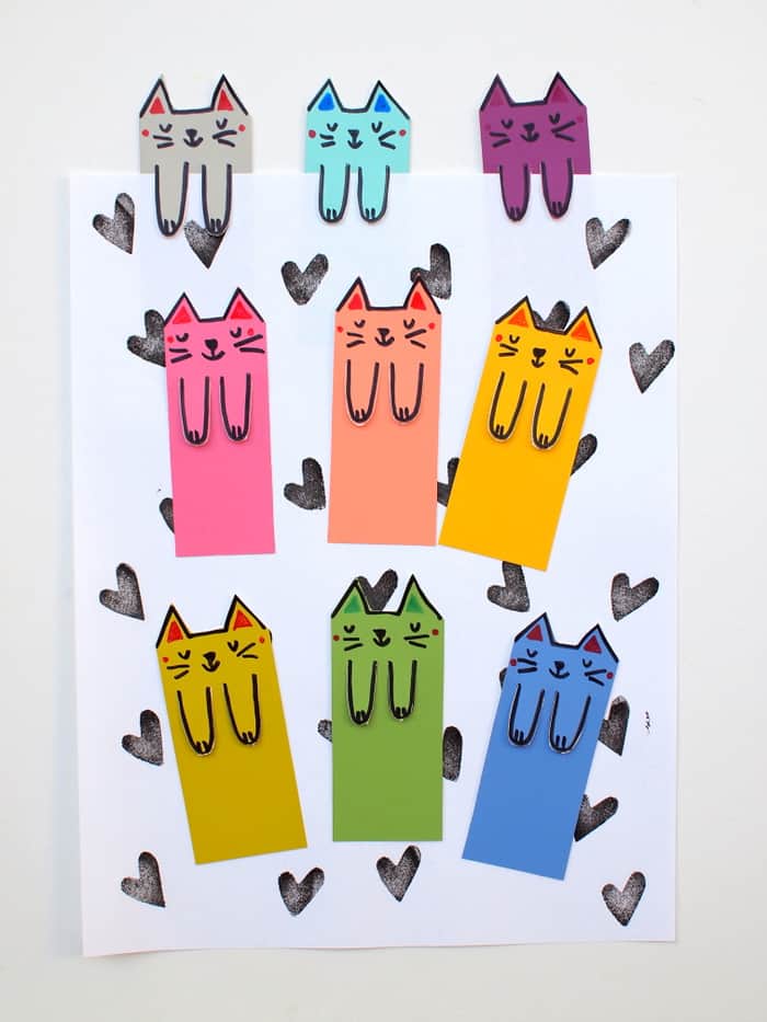 How to make cute paper bookmarks