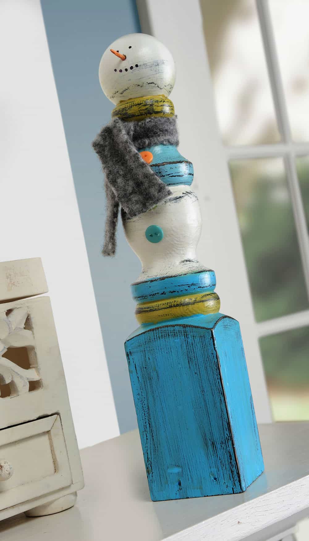 Easy Spindle Snowman Craft for Winter