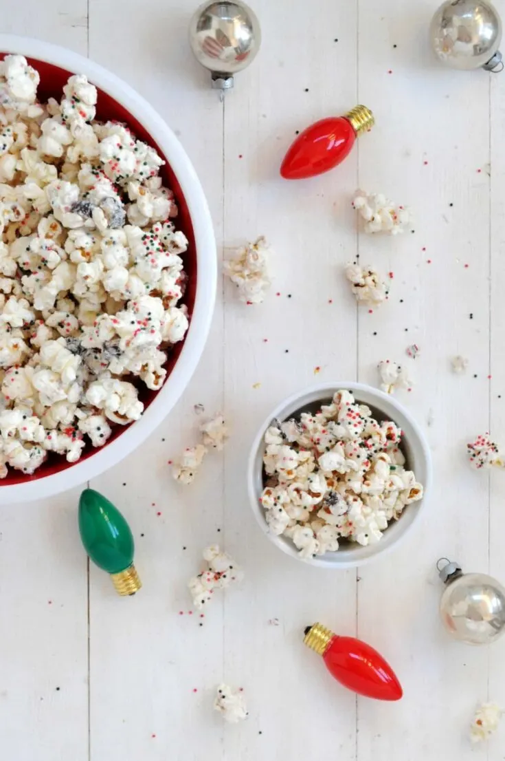 Christmas popcorn recipe with candy cane