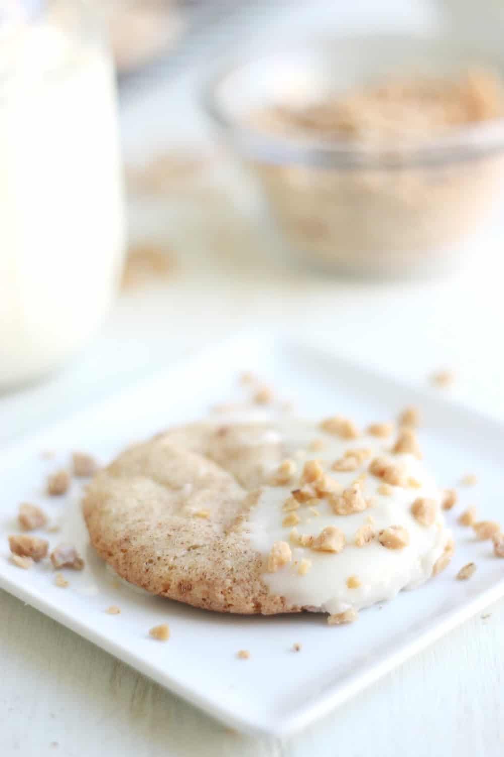 White Chocolate Snickerdoodles Dipped with Toffee