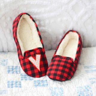 DIY personalized slippers