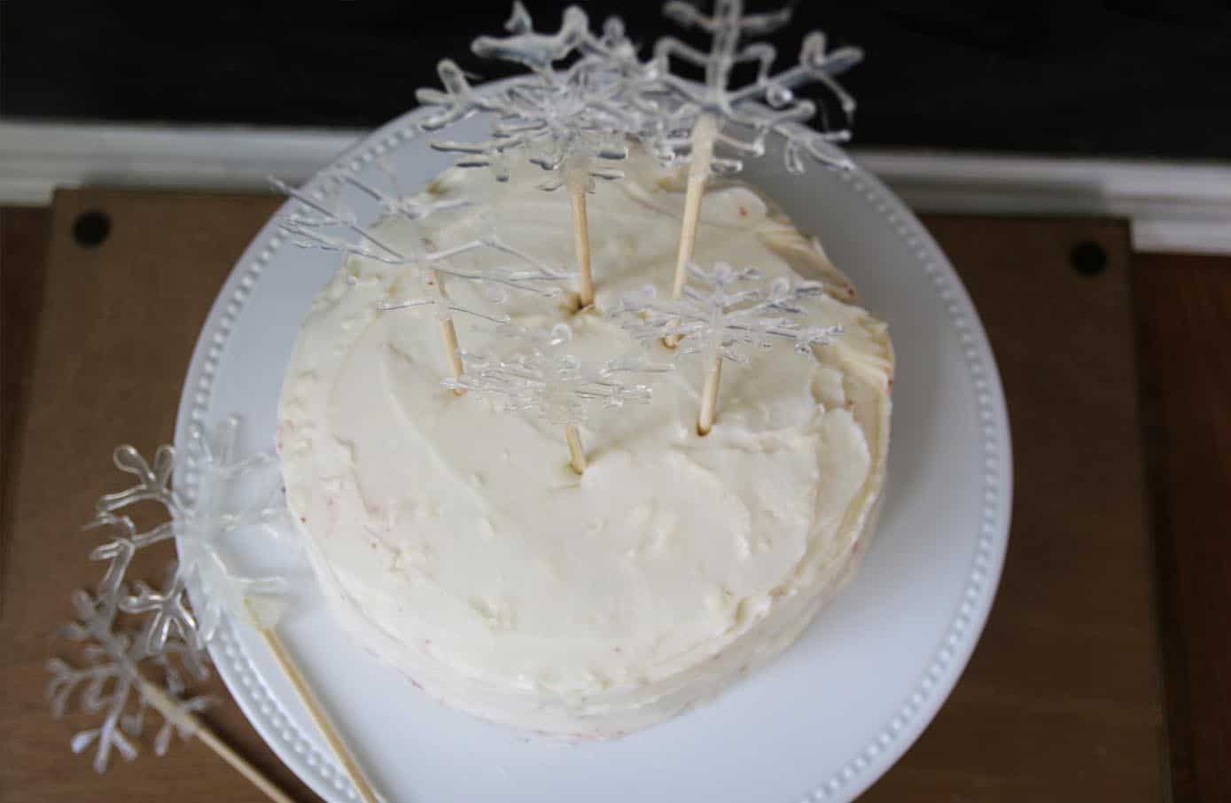 Make a Snowflake Cake Topper Using Hot Glue - DIY Candy