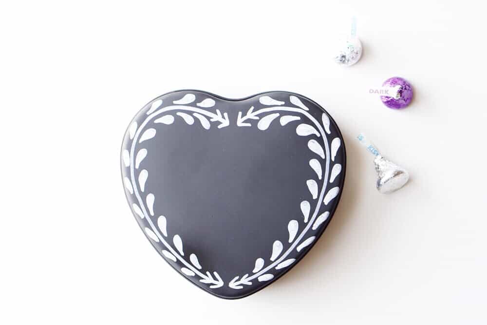 Recycled Valentine's Day tin with chalkboard spray paint