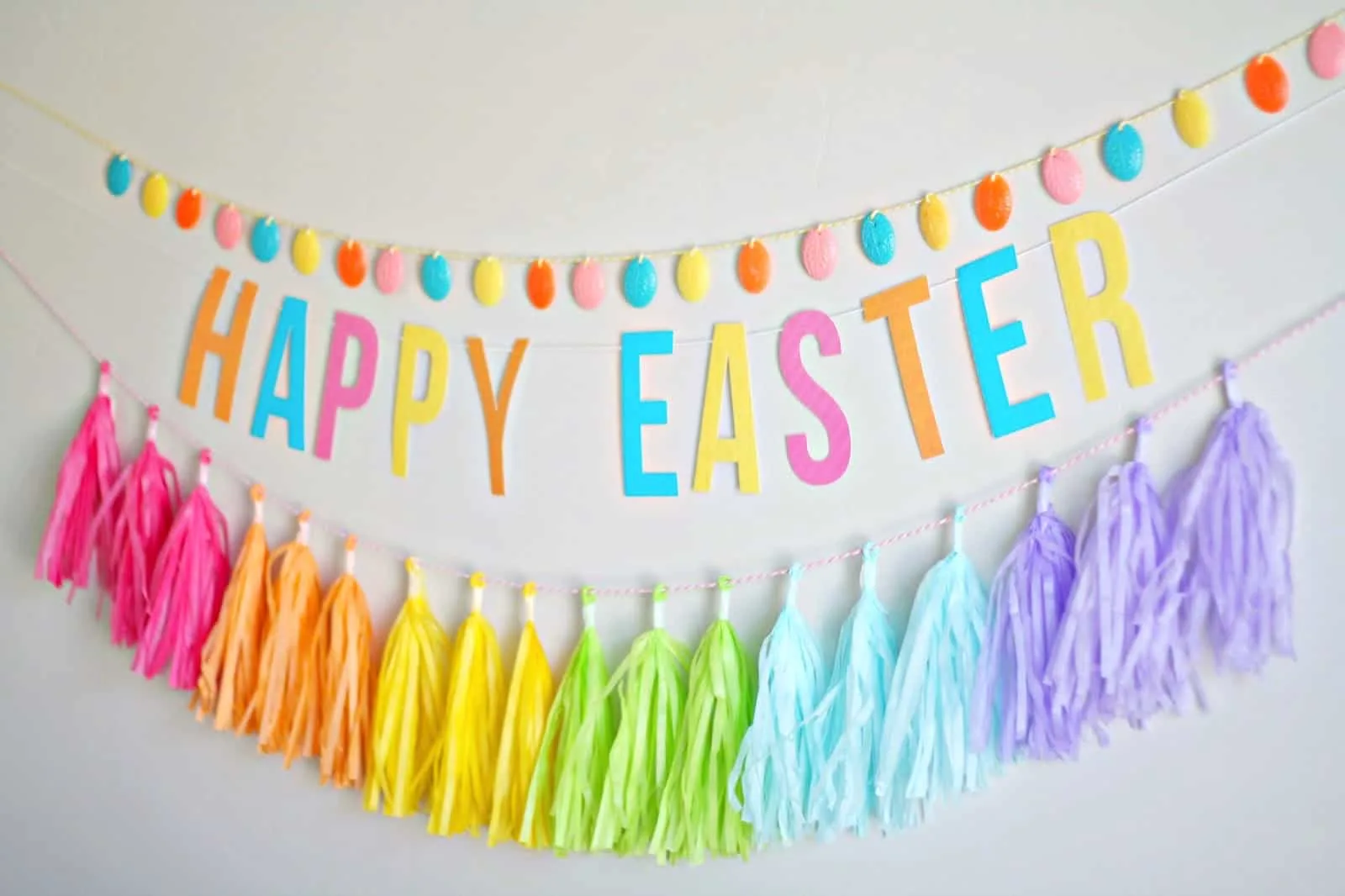 How to make a Happy Easter garland using hot glue