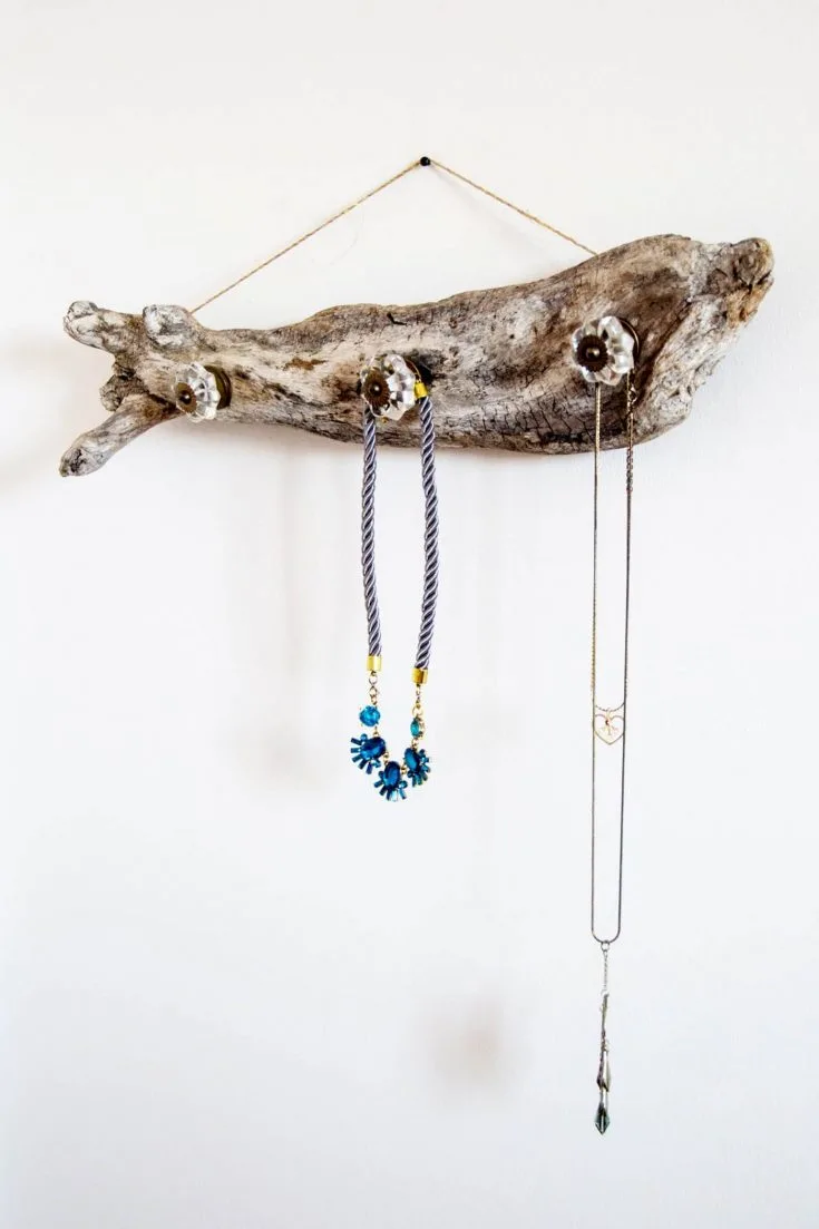 Beautiful Driftwood Jewelry Hanger You Can Make - DIY Candy