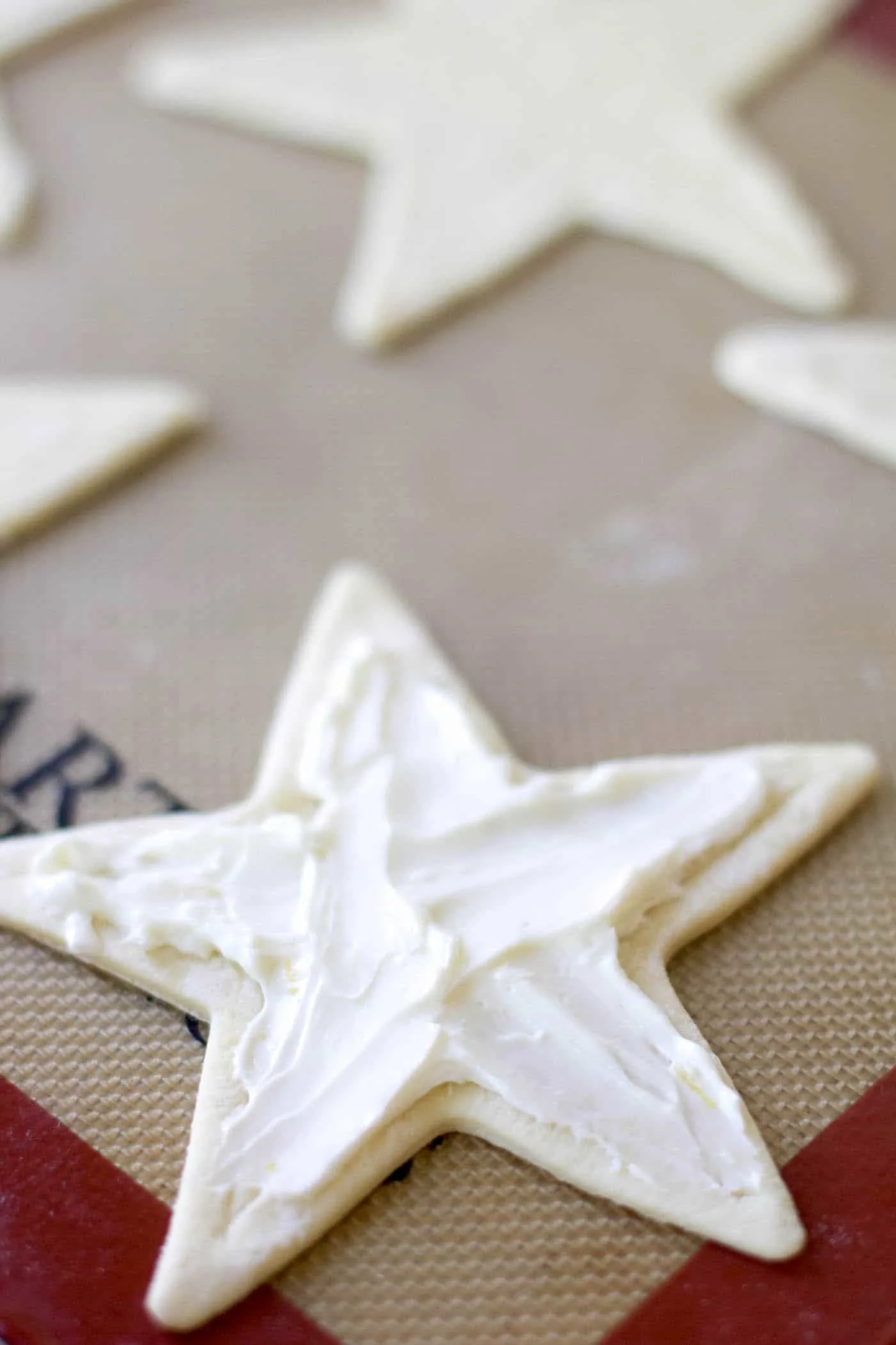 Gently spread the cream cheese mixture onto the middle of the stars