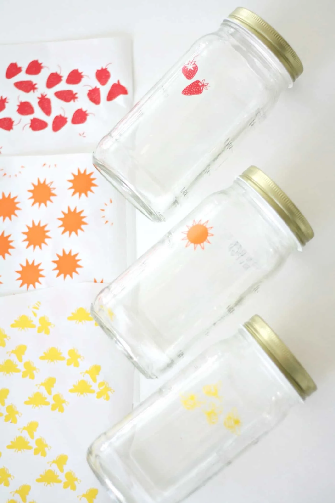 Simple Glass Jar Crafts for Summer (Too Cute!) - DIY Candy