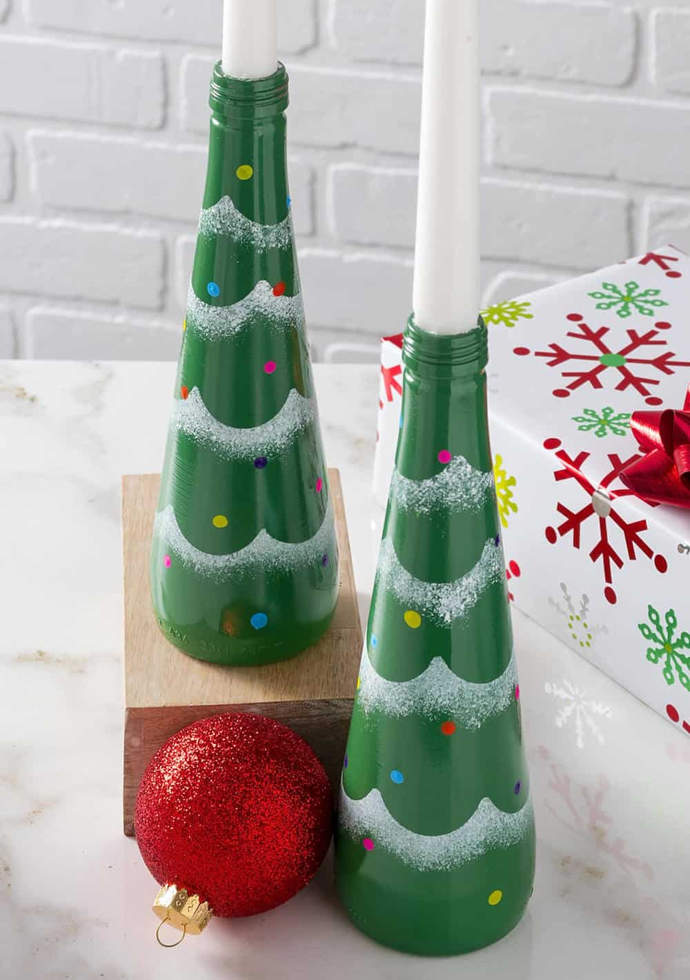DIY Christmas candle holders from recycled soda bottles