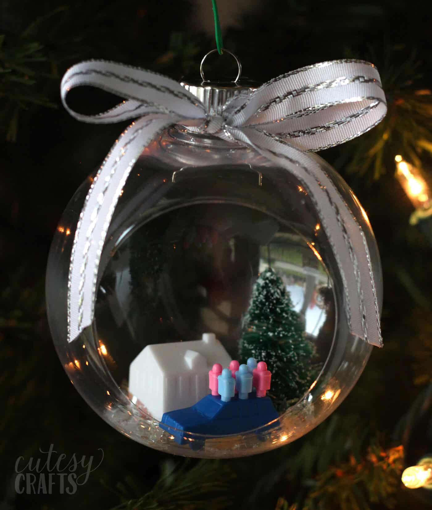 Make a Christmas ornament with a Game of Life theme
