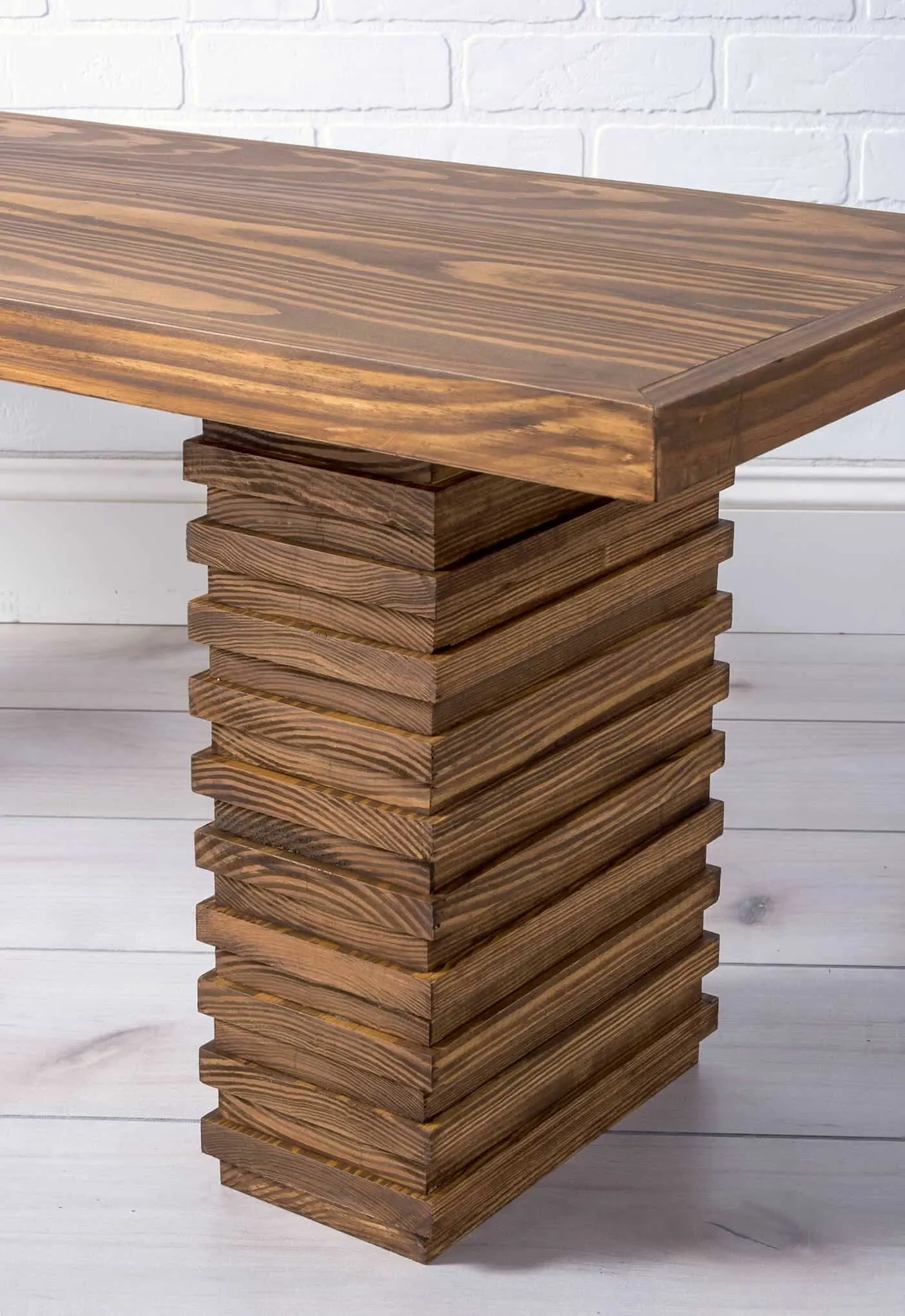 Modern wood bench DIY project