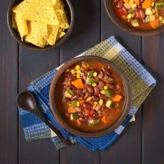 This healthy (and easy) Weight Watchers vegetarian chili recipe is ZERO points on the Freestyle program! It's filling and delicious. Make in the pressure cooker or crockpot!