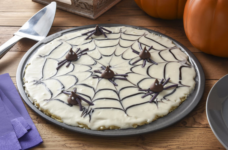 Halloween cookie pizza