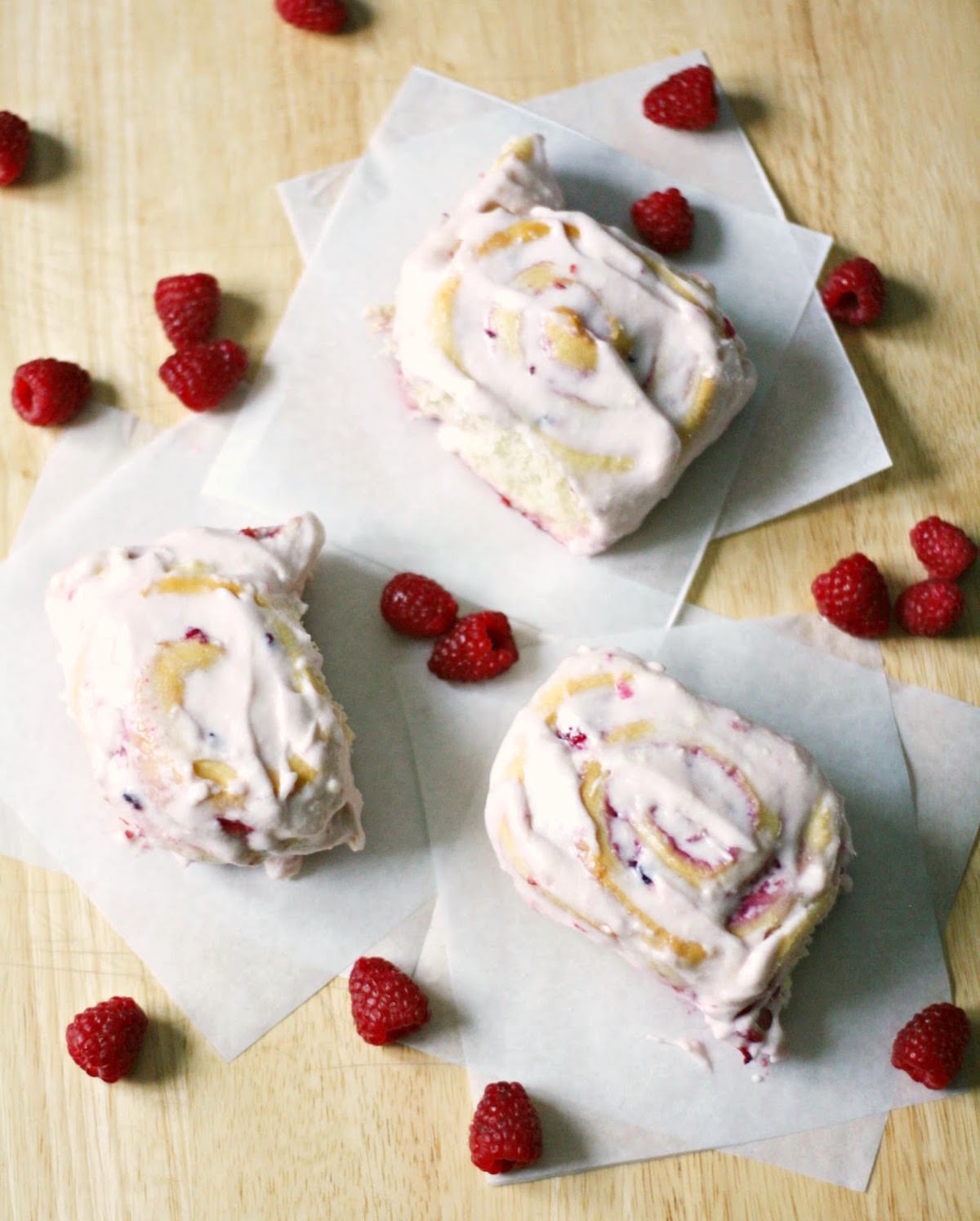 mixed berry sweet rolls