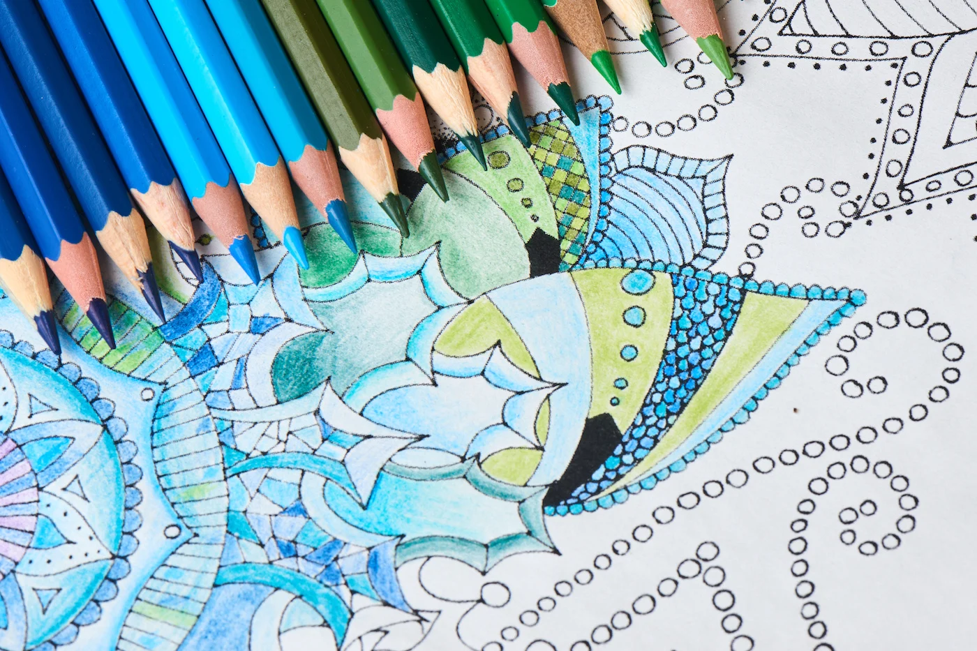 https://diycandy.b-cdn.net/wp-content/uploads/2021/01/Coloring-page-with-blue-colored-pencils.jpeg.webp