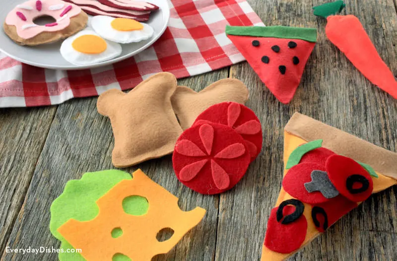 DIY felt food for play