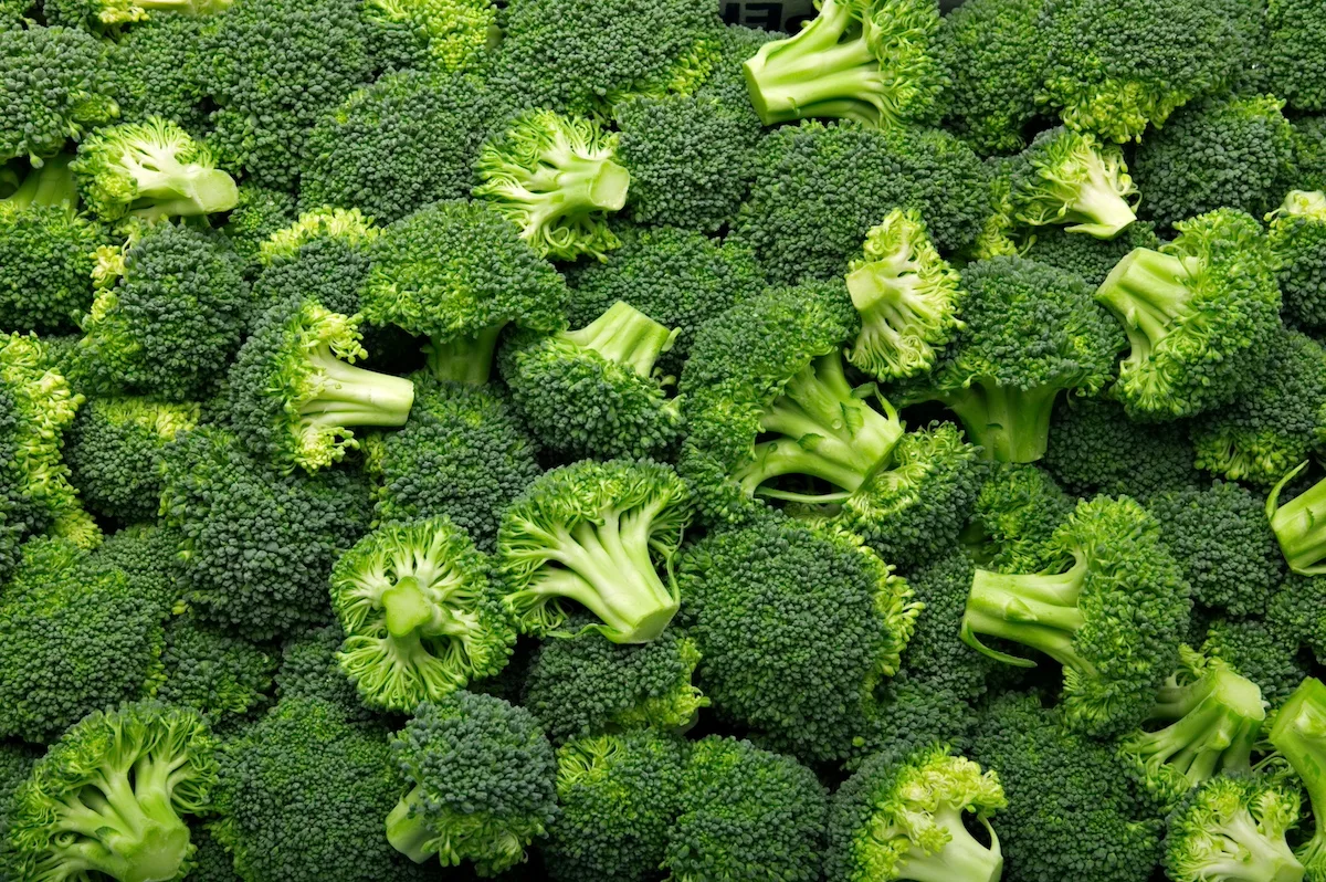 raw-broccoli-heads