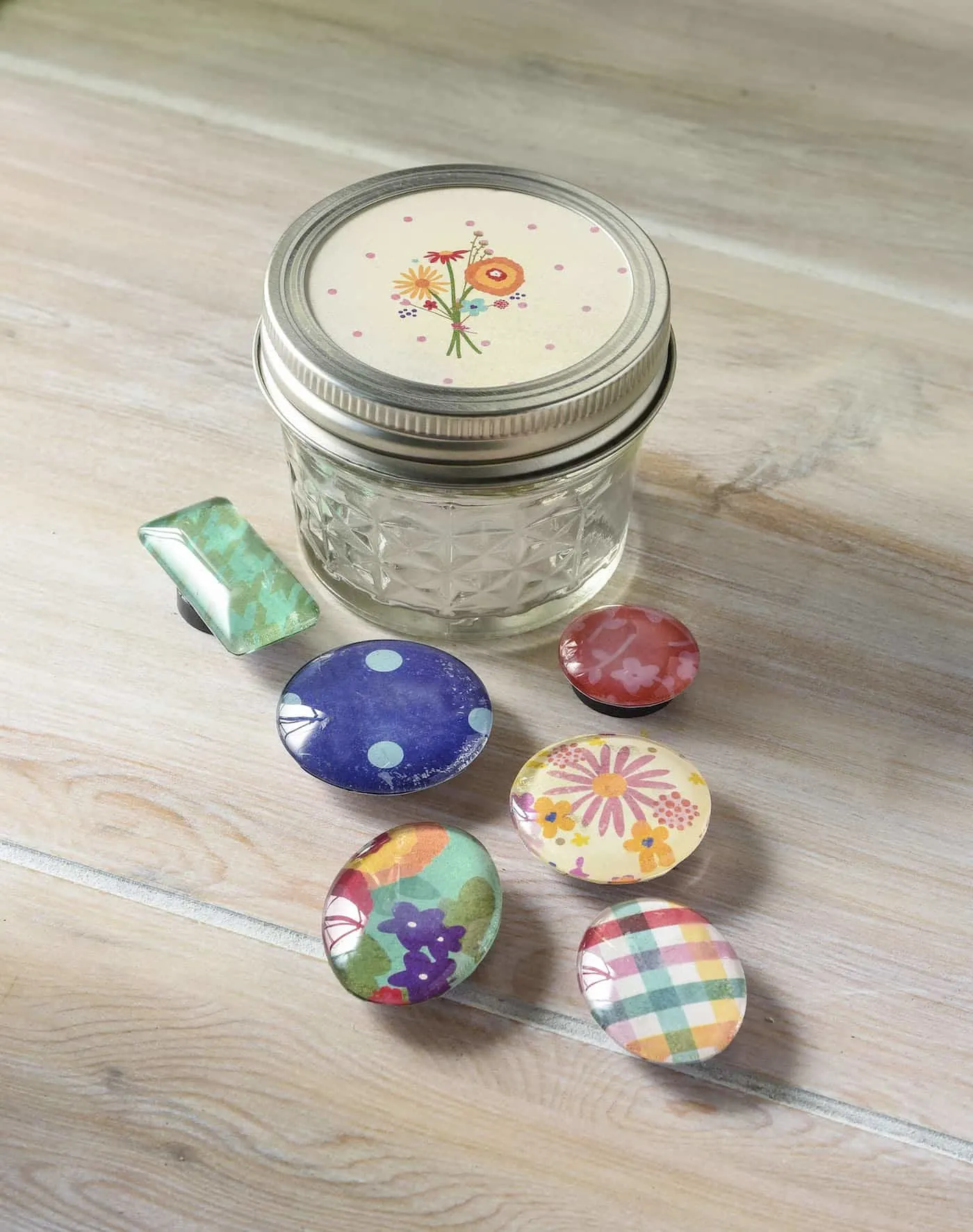 DIY magnets in a mason jar gift