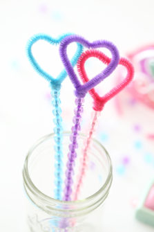 50+ Pipe Cleaner Crafts for Kids of All Ages! - DIY Candy