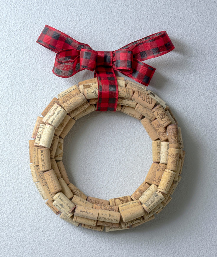 DIY wine cork wreath
