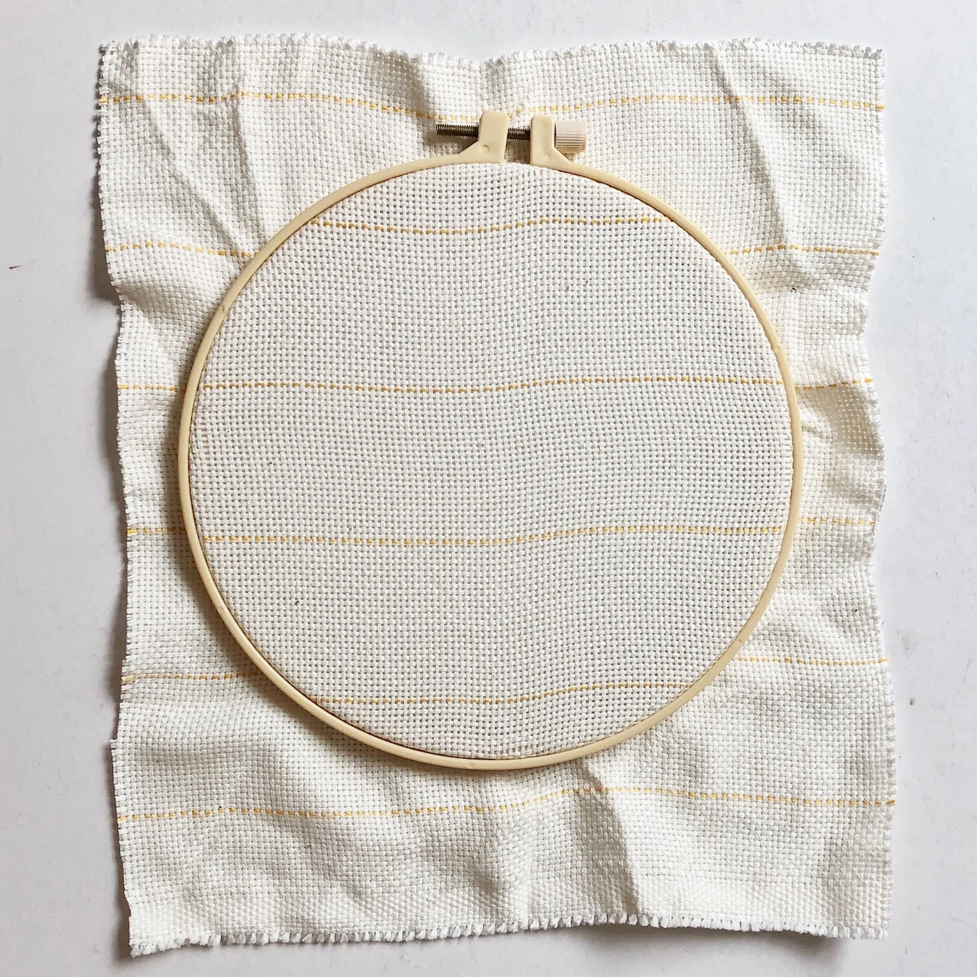 Embroidery Materials: Here's What You Need to Start! - DIY Candy