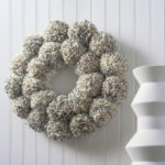 DIY pom pom wreath