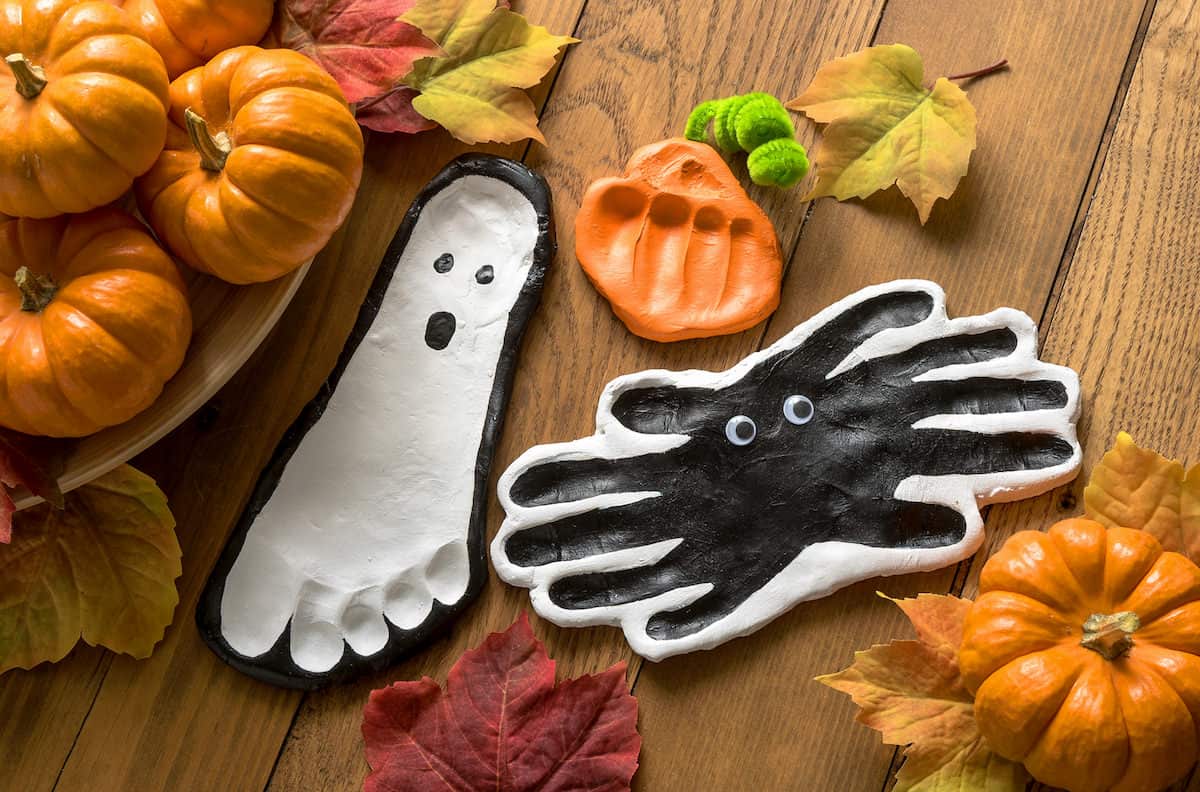 clay Halloween handprint art for toddlers