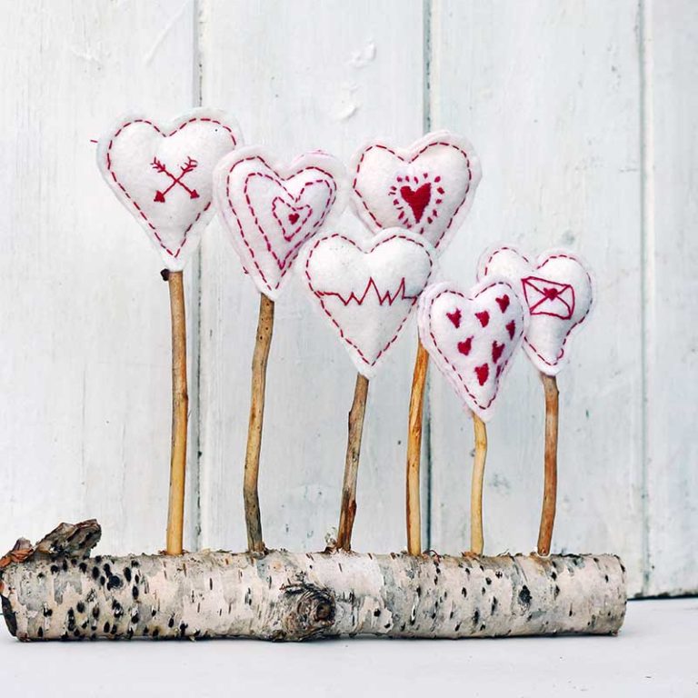 How To Make Scandinavian Embroidered Hearts Decorations