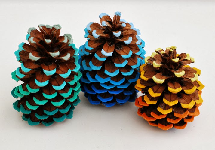 15 Pinecone Crafts and Art Ideas