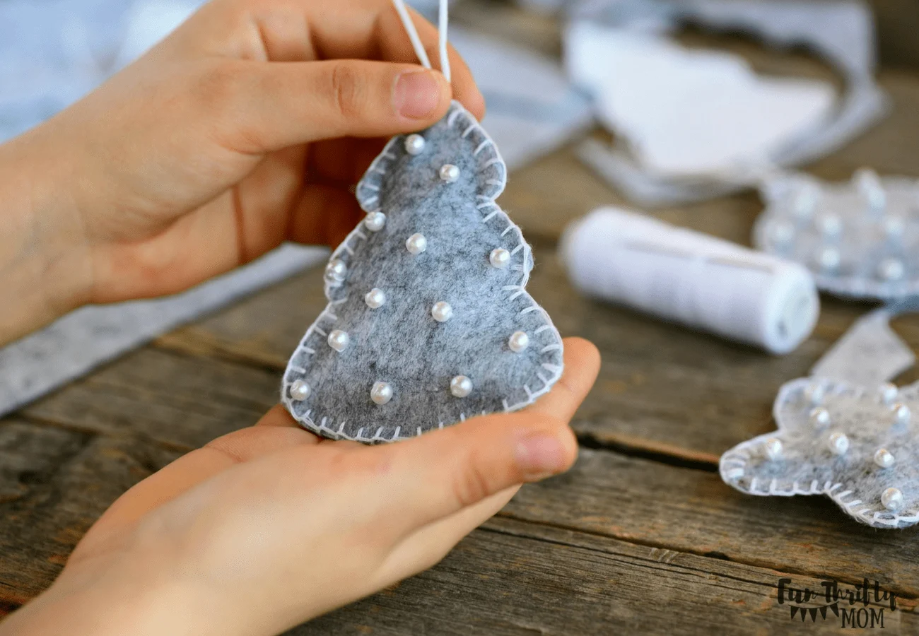 DIY Easy Felt Christmas Ornaments