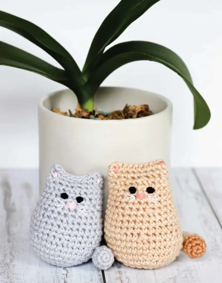 Itty Bitty Kitty Cat Amigurumi Pattern