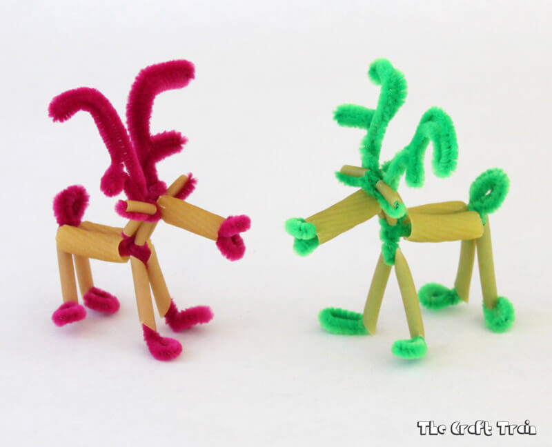 Pasta and pipe cleaner reindeer