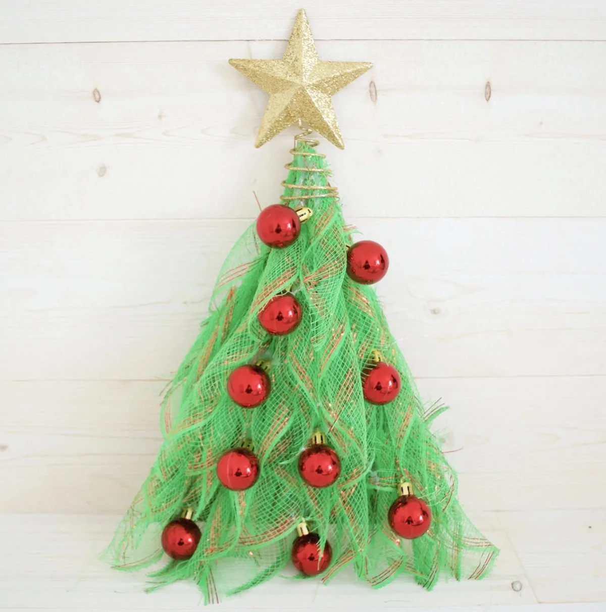 Mesh Christmas Tree Wreath