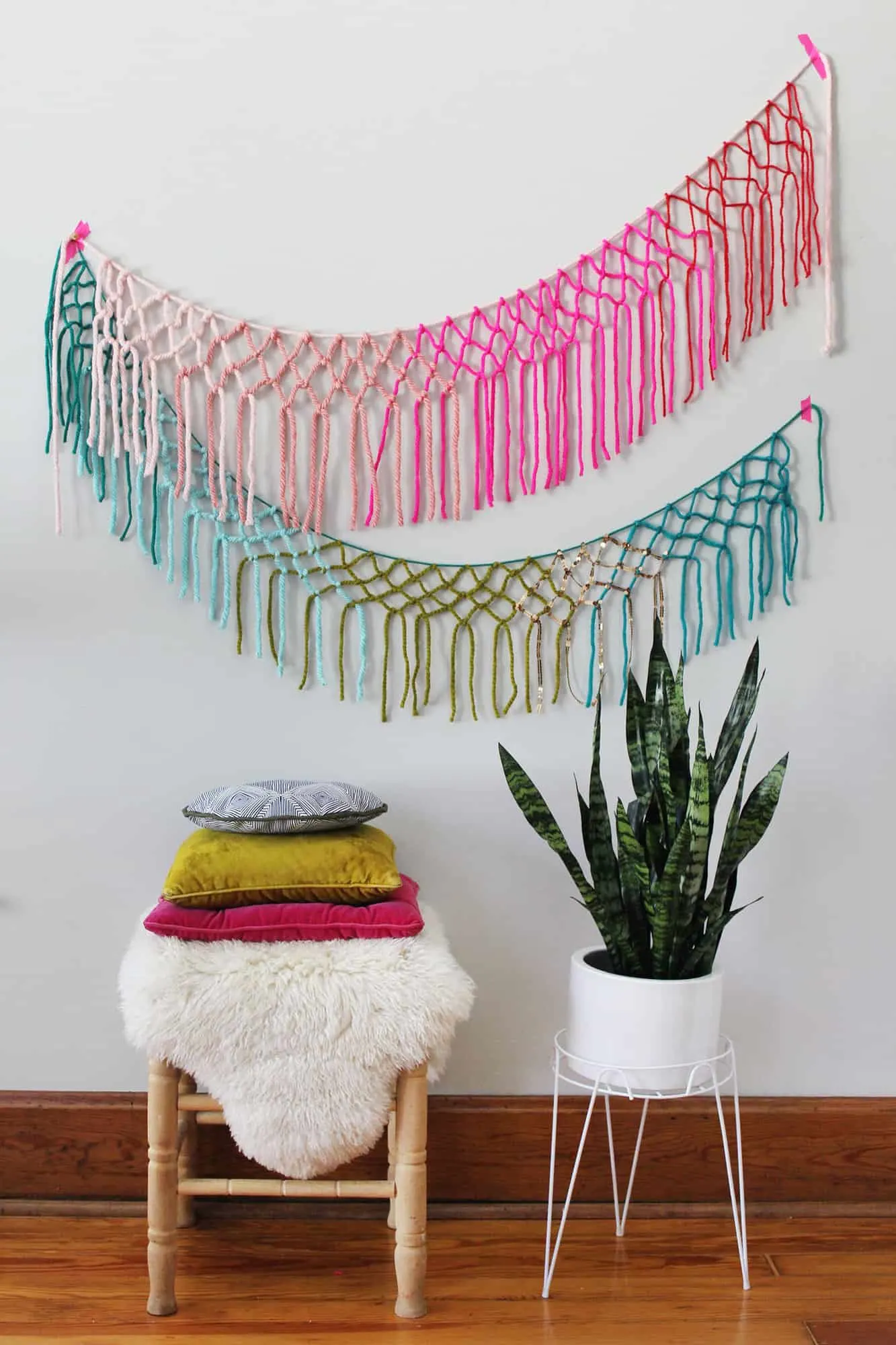 Macrame Yarn Garland DIY