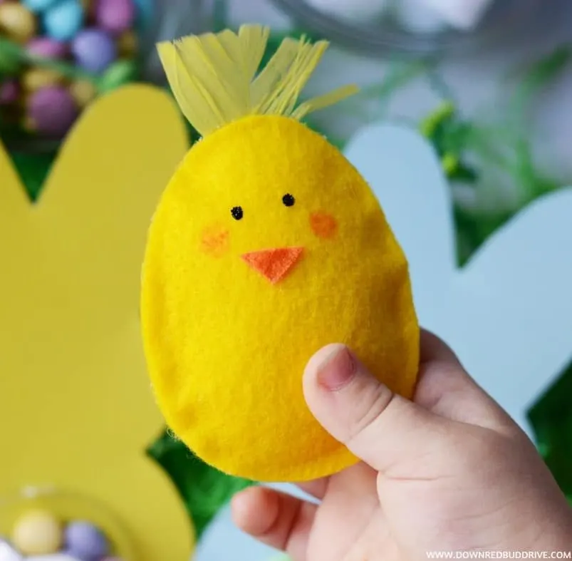 no-sew felt plushie Easter egg chick