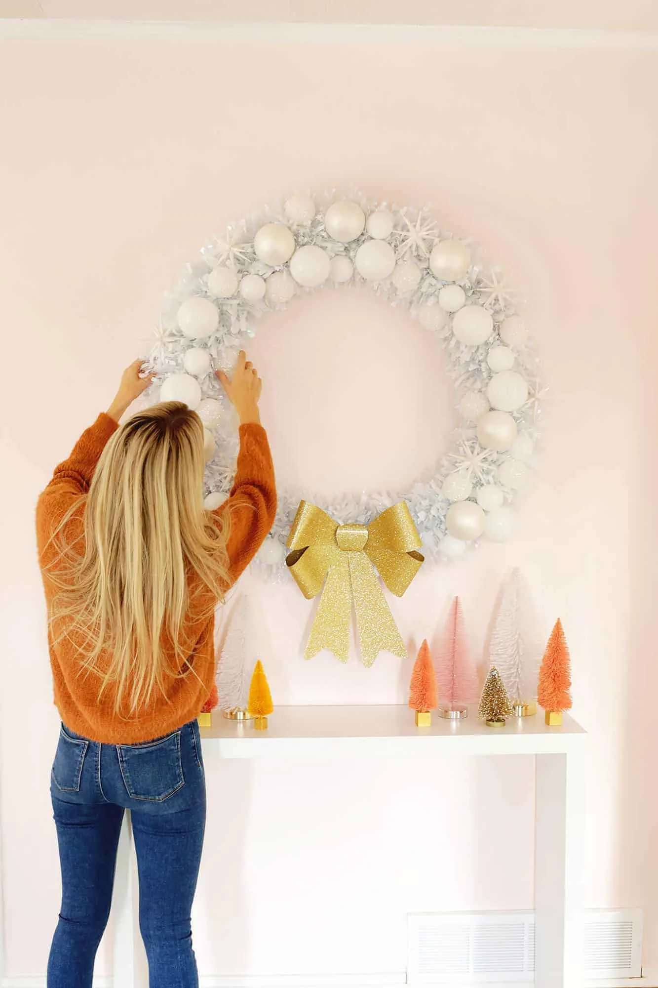 Easy Oversized Christmas Wreath DIY