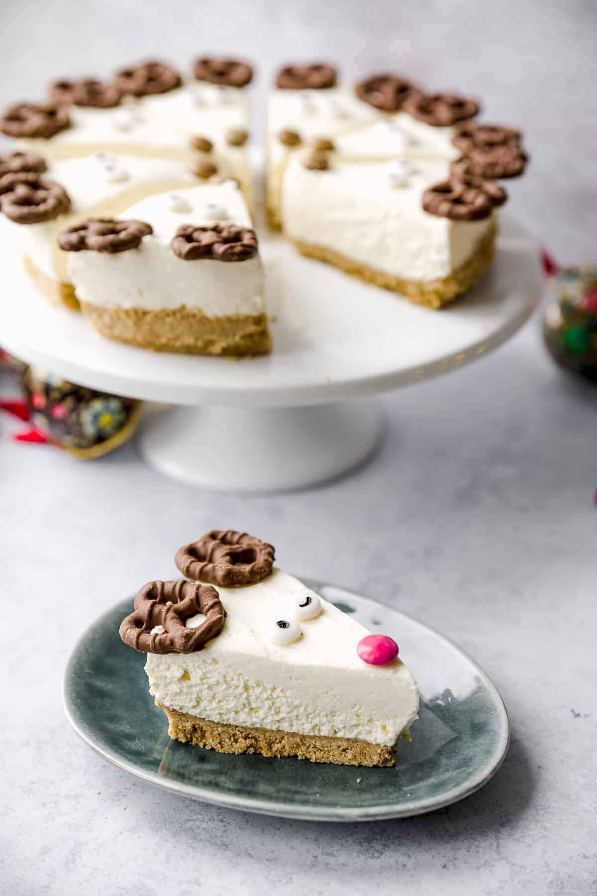 No-Bake Vanilla Christmas Cheesecake