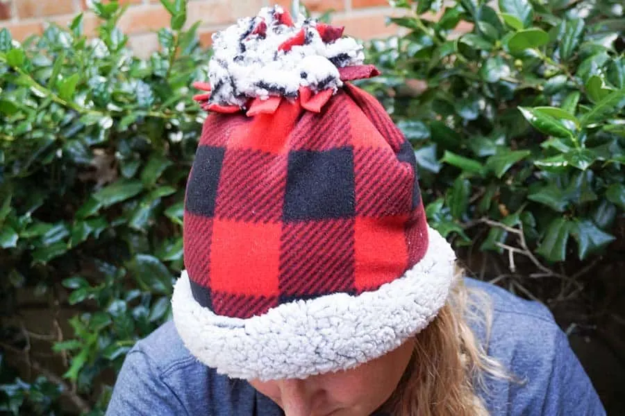 DIY no-sew fleece hat