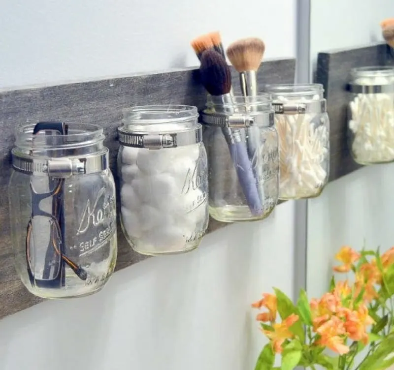 DIY Mason jar organizer for the bathroom