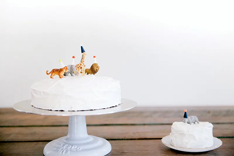 Plastic animals cake toppers