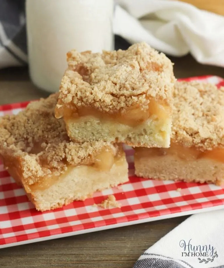 Simple Gluten Free Apple Pie Bars with Brown Sugar Streusel Topping