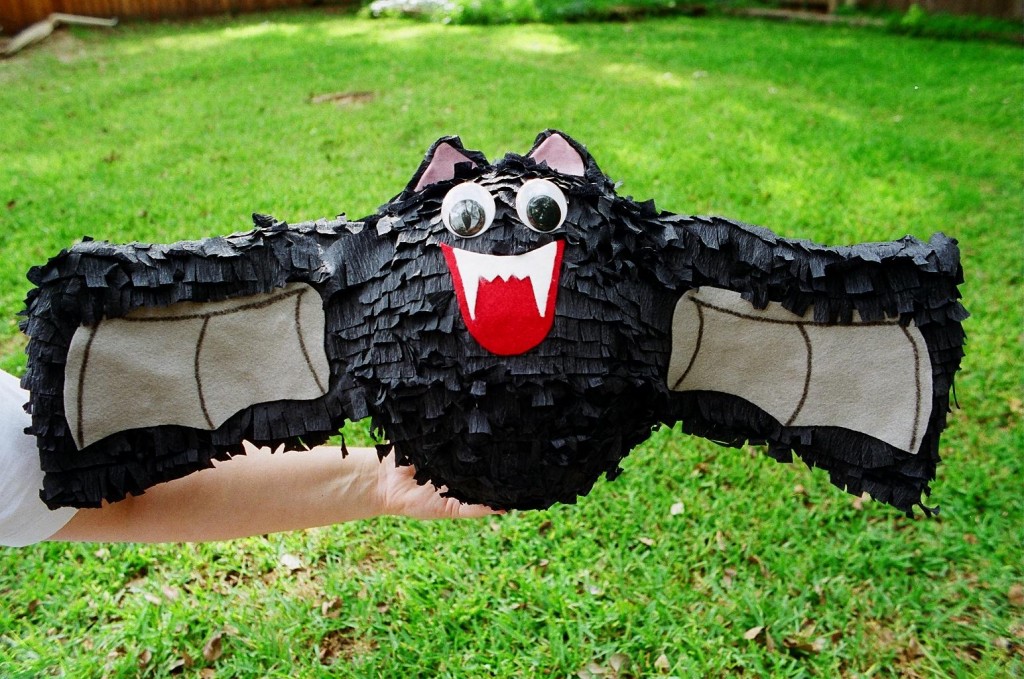 bat pinata diy