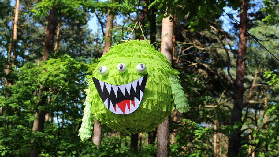 DIY monster pinata tutorial