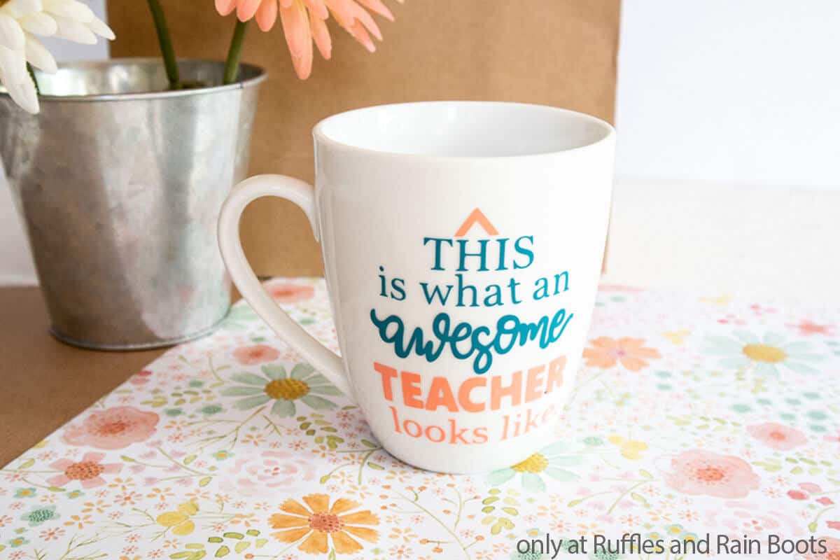 teacher appreciation gift coffee cup cricut craft