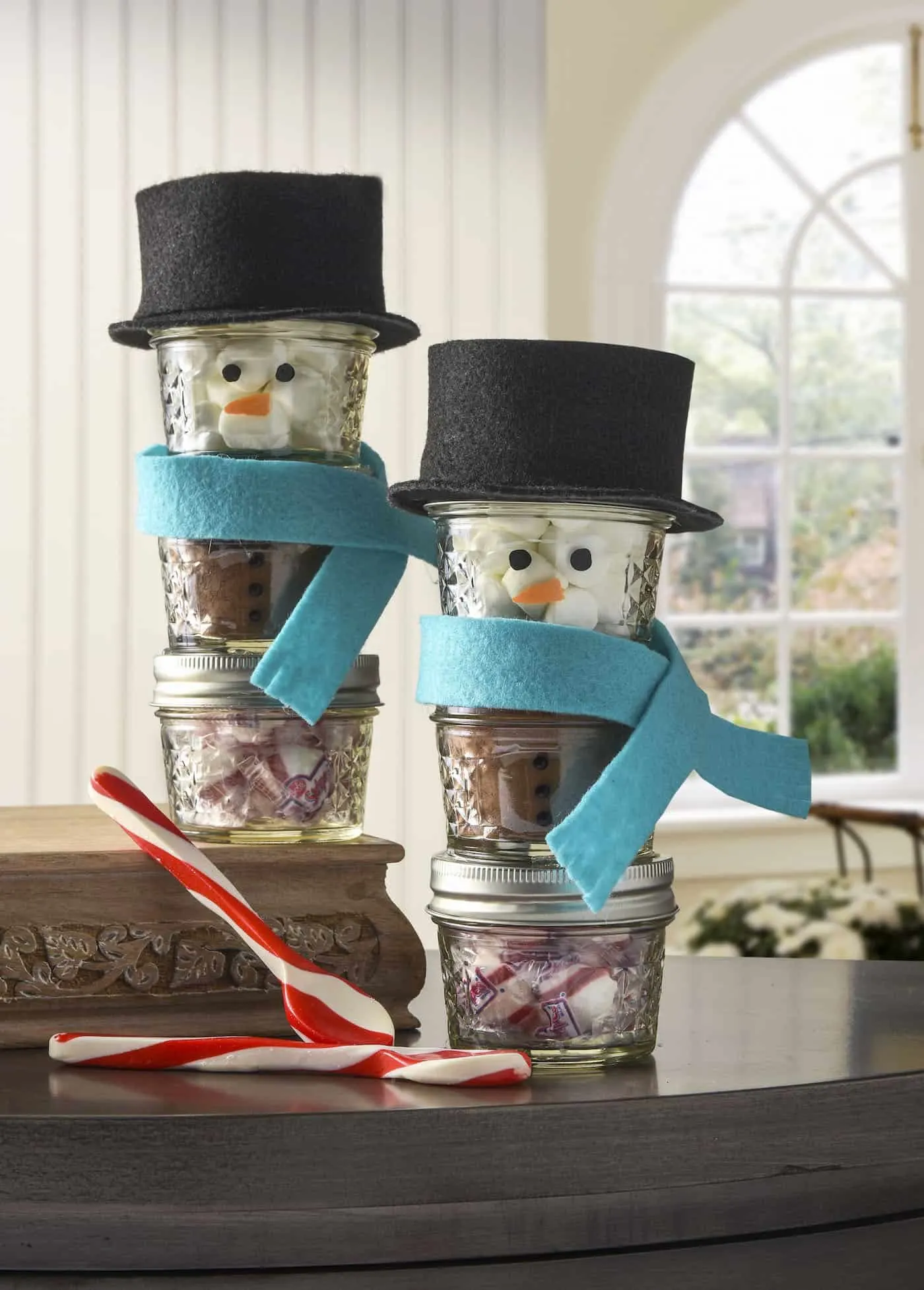 Snowman hot cocoa stacked jars