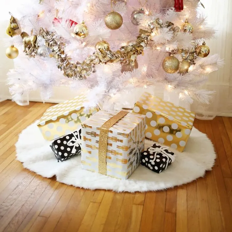 faux fur tree skirt DIY