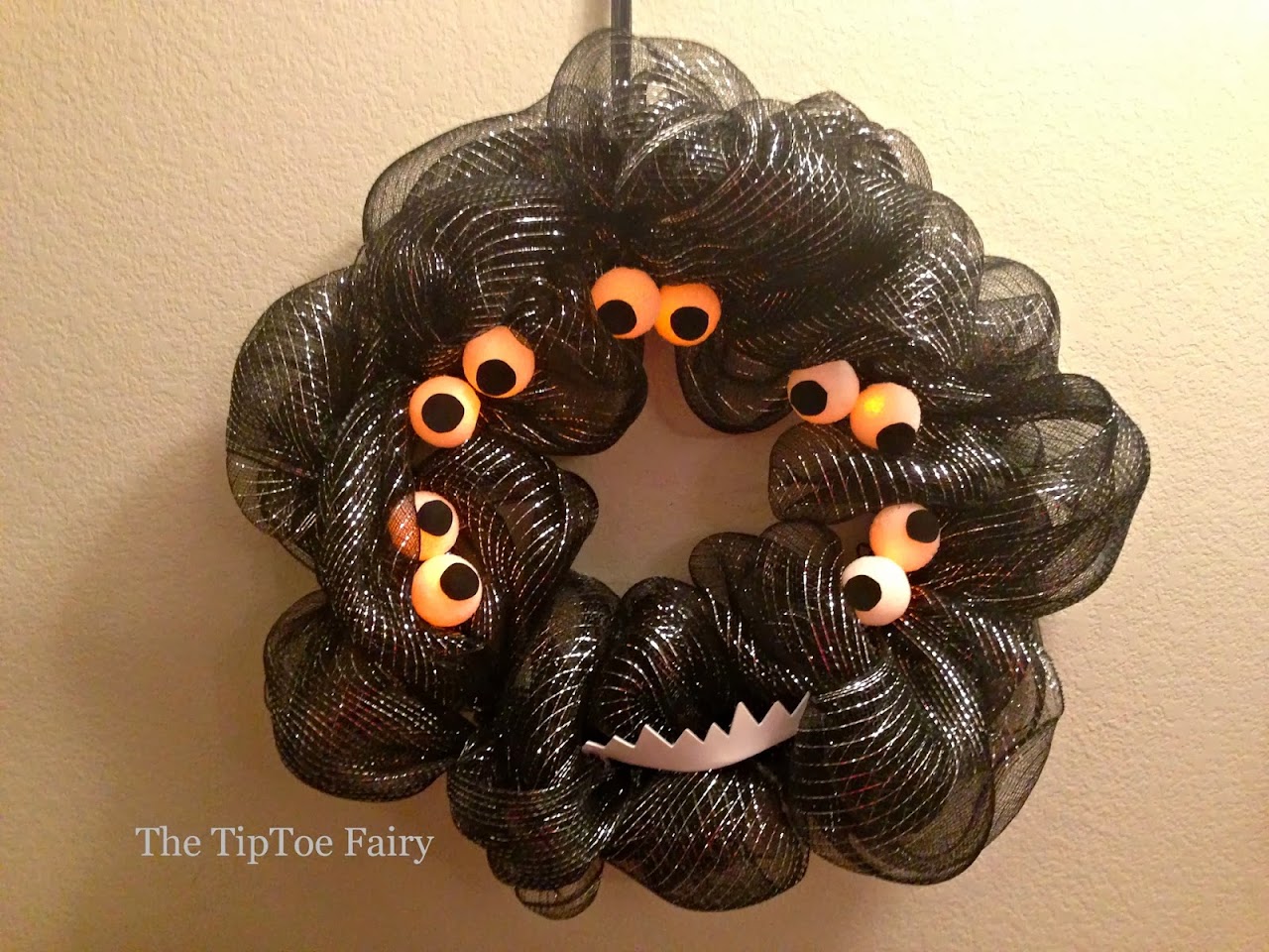 monster eyes deco mesh wreath